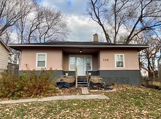 729 28th St, Des Moines, IA 50312