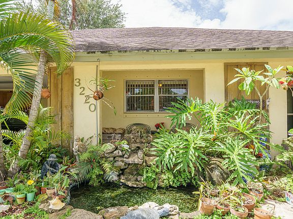 2nd image of 3220 Mariner Way