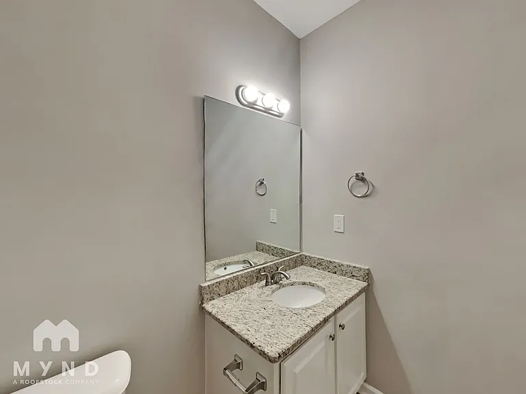 1013 Vineyard Walk — Photo 21