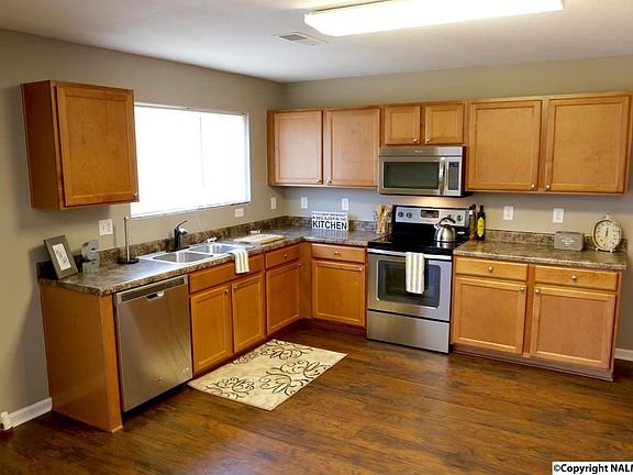 3rd image of 120 Belle Haven Dr