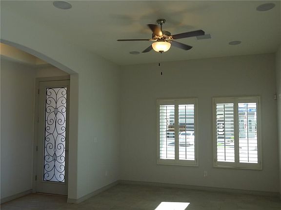 3rd image of 12469 Chamberlain Dr