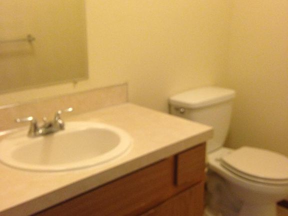 4th image of 1662 Taft St