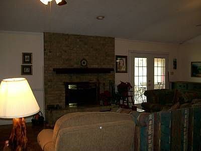 3rd image of 664 Moss Bluff Dr