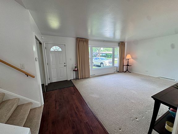 3rd image of 604 N Wilshire Dr