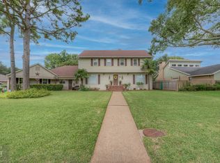 221 Summit Dr, Bossier City, LA 71111