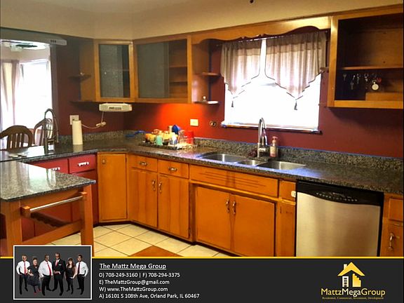 5th image of 1061 Forest Hills Ave