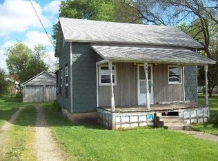 101 Ross St, Walnut, IL 61376