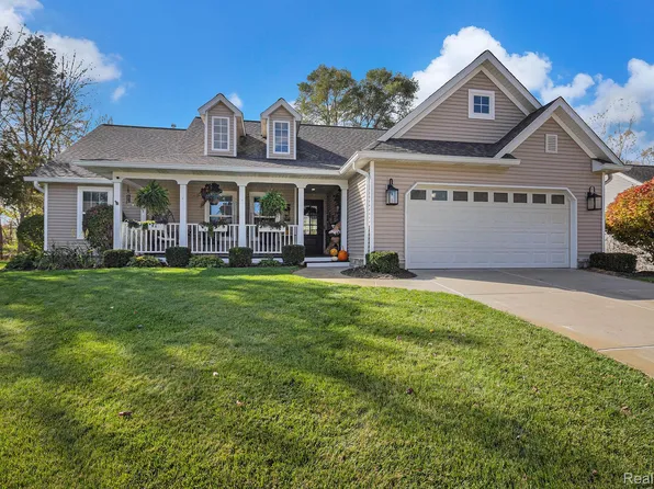 9203 Pine Walk Pass, Linden, MI 48451