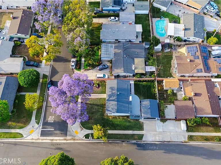 236 Mission Dr — Photo 37