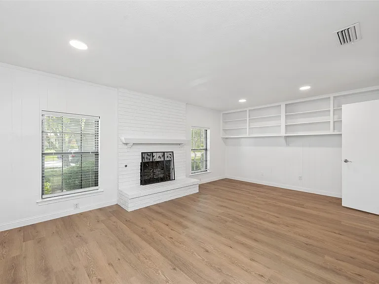 2705 Lawndale Dr — Photo 1