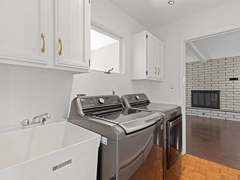 8 Crosby Ln — Photo 11