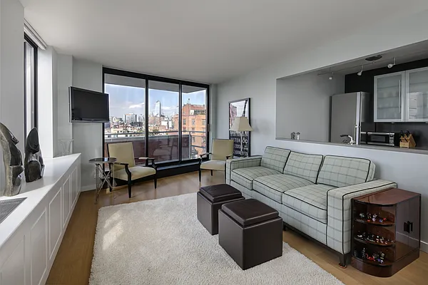 Sold by Brown Harris Stevens | media 29