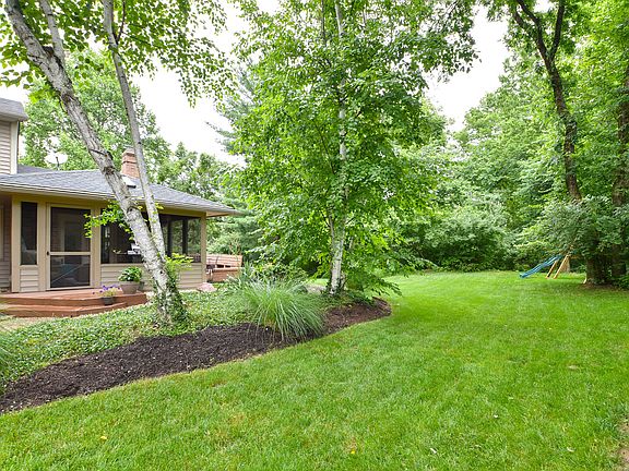 3rd image of 2336 Donnington Ln
