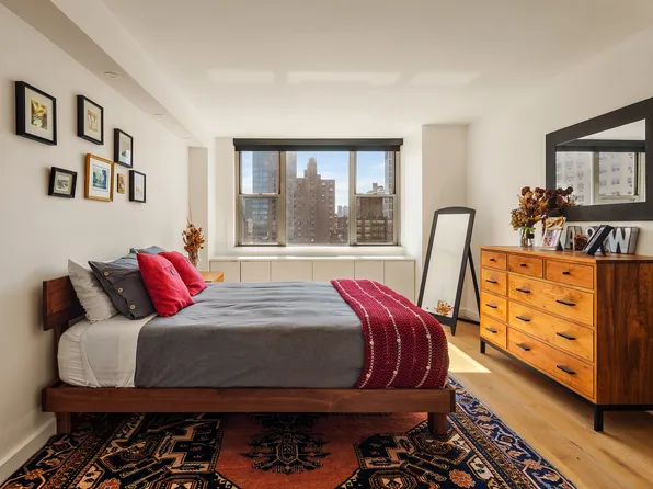 444 East 86th Street image 6 of 10