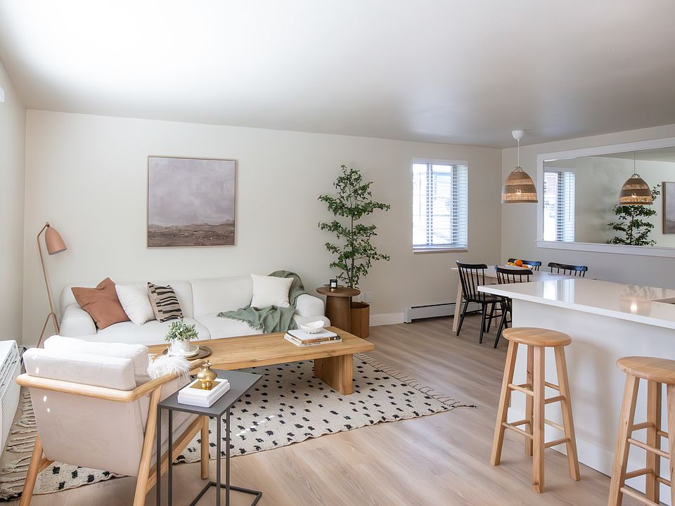 1st image of 1335 N Gaylord St #206