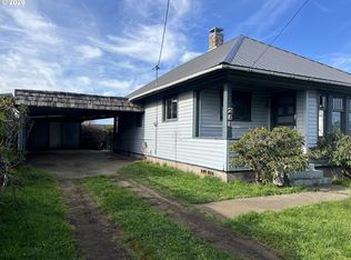 2260 Meade St, North Bend, OR 97459