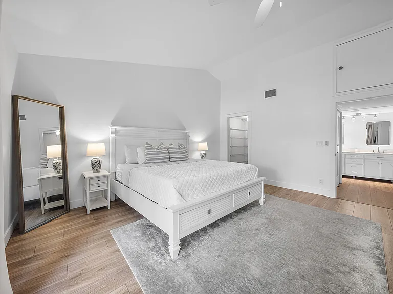 11863 Wimbledon Cir #504 — Photo 18