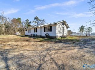272 County Road 702, Groveoak, AL 35975