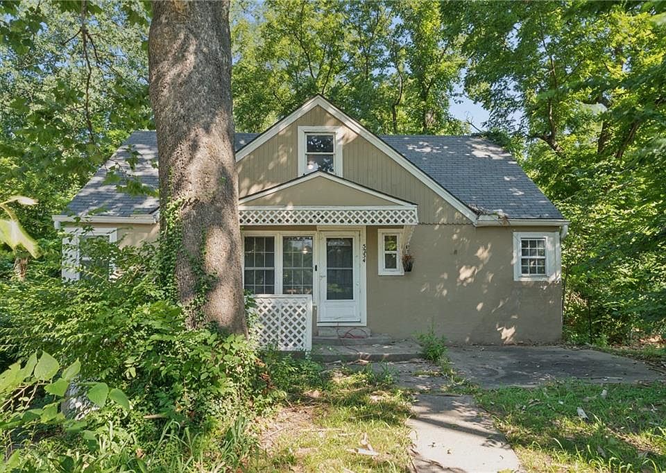 1st image of 5234 NE Barnes Ave