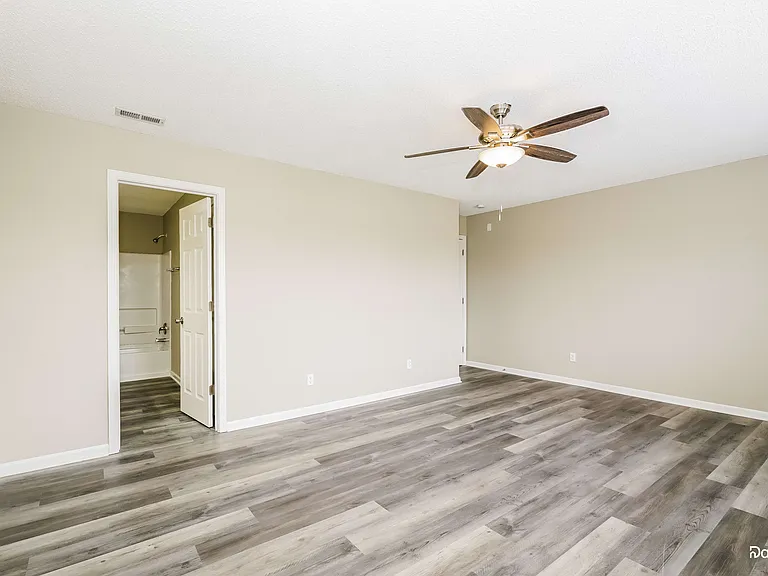 2303 Westmere Dr — Photo 9