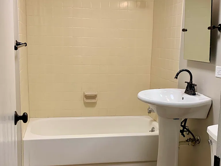 333 S Jefferson St #2E — Photo 18