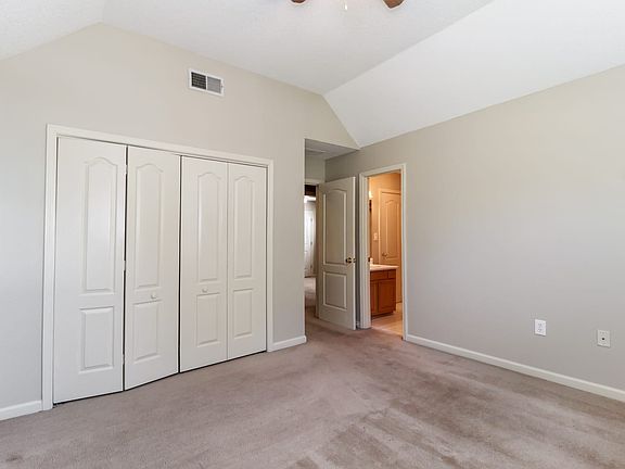 4th image of 521 Thornbush Trce