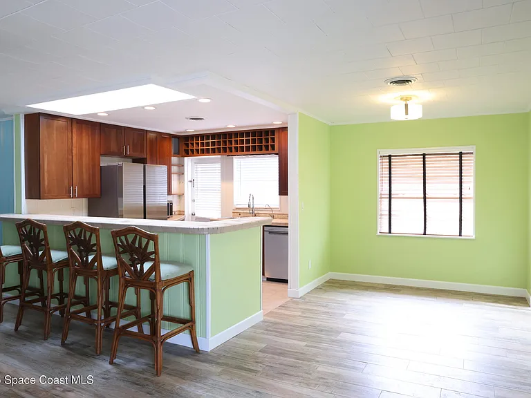 1100 Pine St — Photo 4