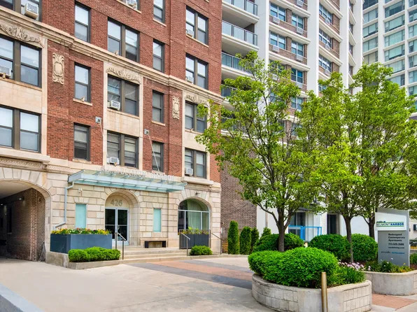 Reside at Belmont Harbor