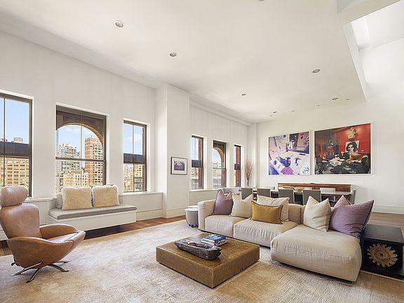 2nd image of 27 N Moore St APT 10D