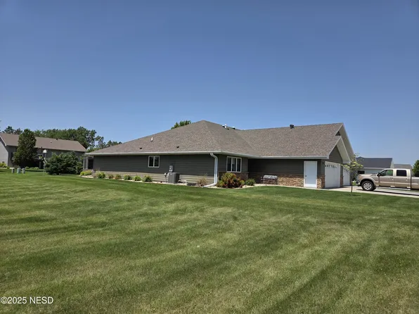 1009 36th St NW, Watertown, SD 57201