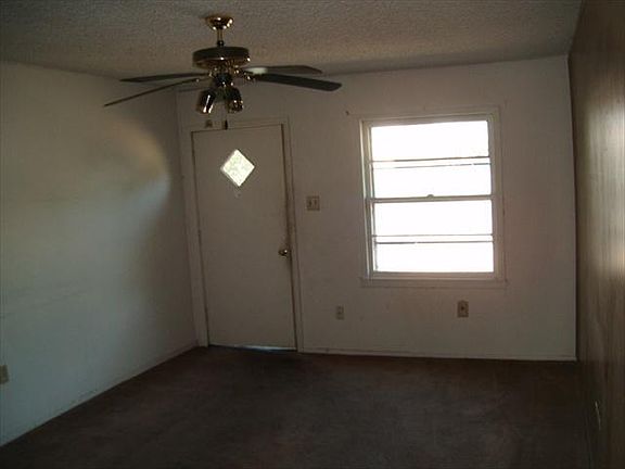 5th image of 1925 N Mockingbird Ln