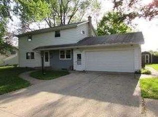 113 Cumings Ln, Neenah, WI 54956