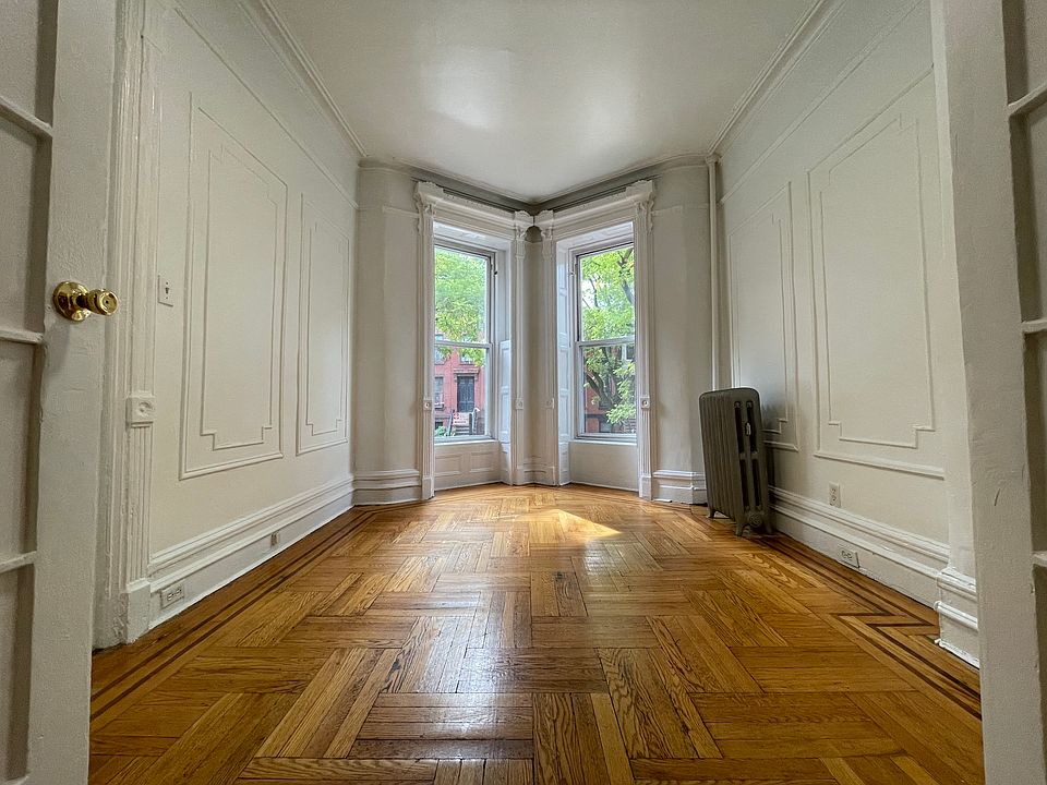 1st image of 463 Halsey St APT 2