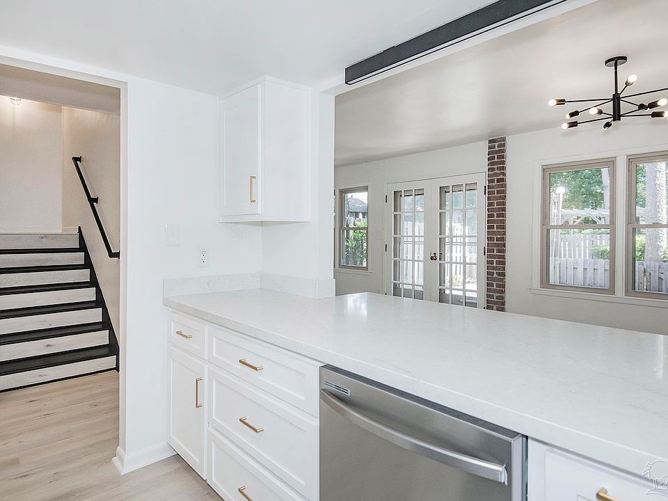 1st image of 4300 W Francisco APT 5