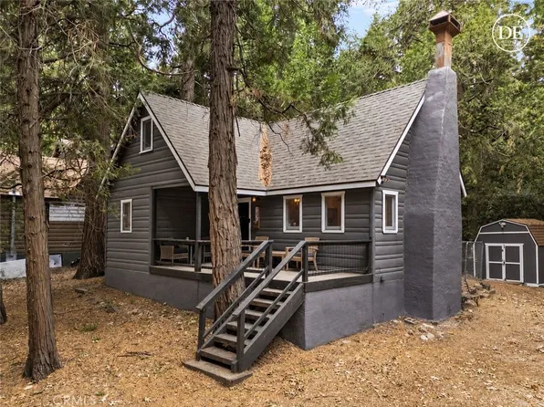 782 W Village Ln, Crestline, CA 92325