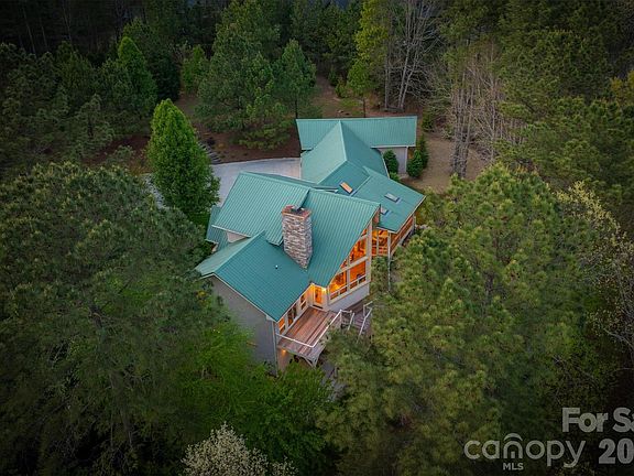 5th image of 2224 W Paradise Harbor Dr