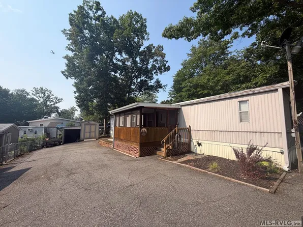 80 Ford Trl, Bracey, VA 23919