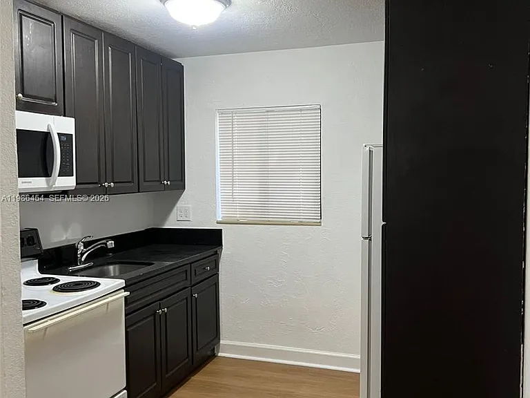180 NE 71st St #2 — Photo 3
