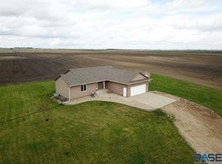 45684 255th St, Humboldt, SD 57035