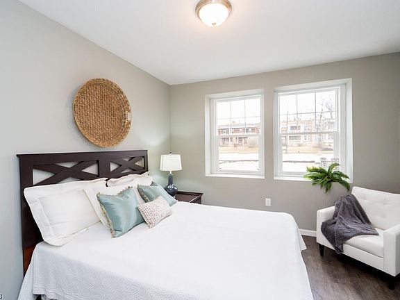 4th image of 14814 Clifton Blvd