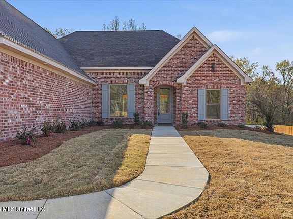 3rd image of 939 Mullican Rd