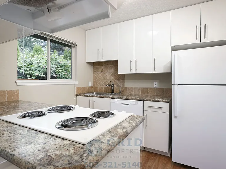 5105 SE Stark St #A — Photo 7