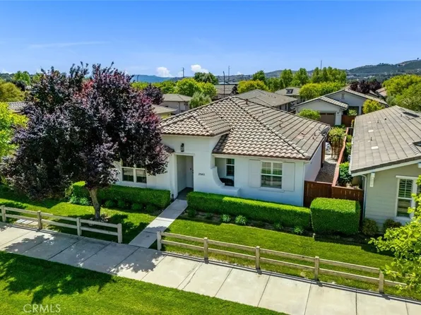 2563 Clubhouse Dr, Paso Robles, CA 93446