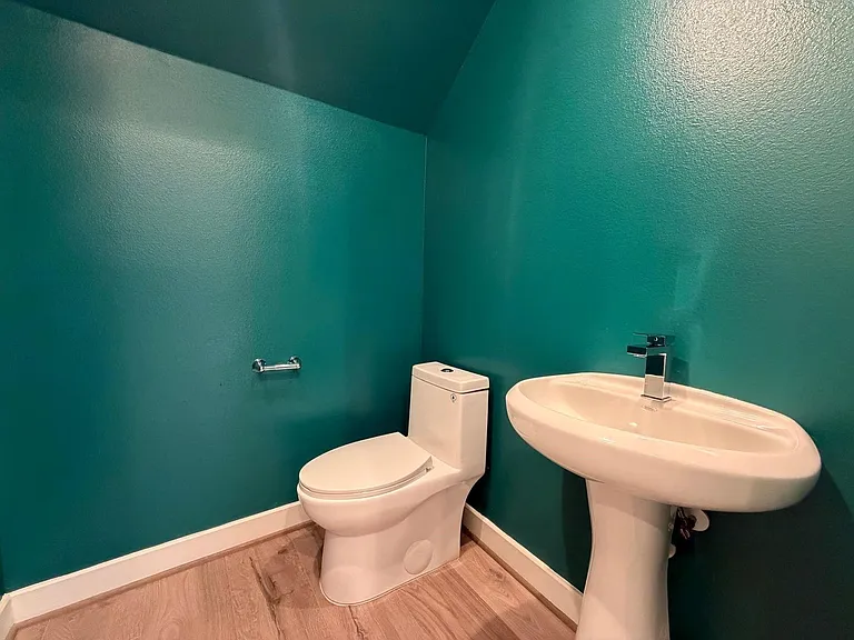 5915 Haring Ln — Photo 3