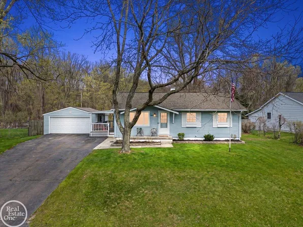 2516 Peters St, Orion, MI 48359