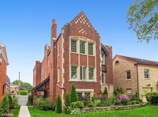 1443 Bonnie Brae Pl #1, River Forest, IL 60305