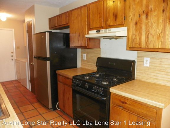 4th image of 4402 Limewood Ct #B