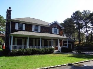 37 Blackwatch Ct, Southampton, NY 11968