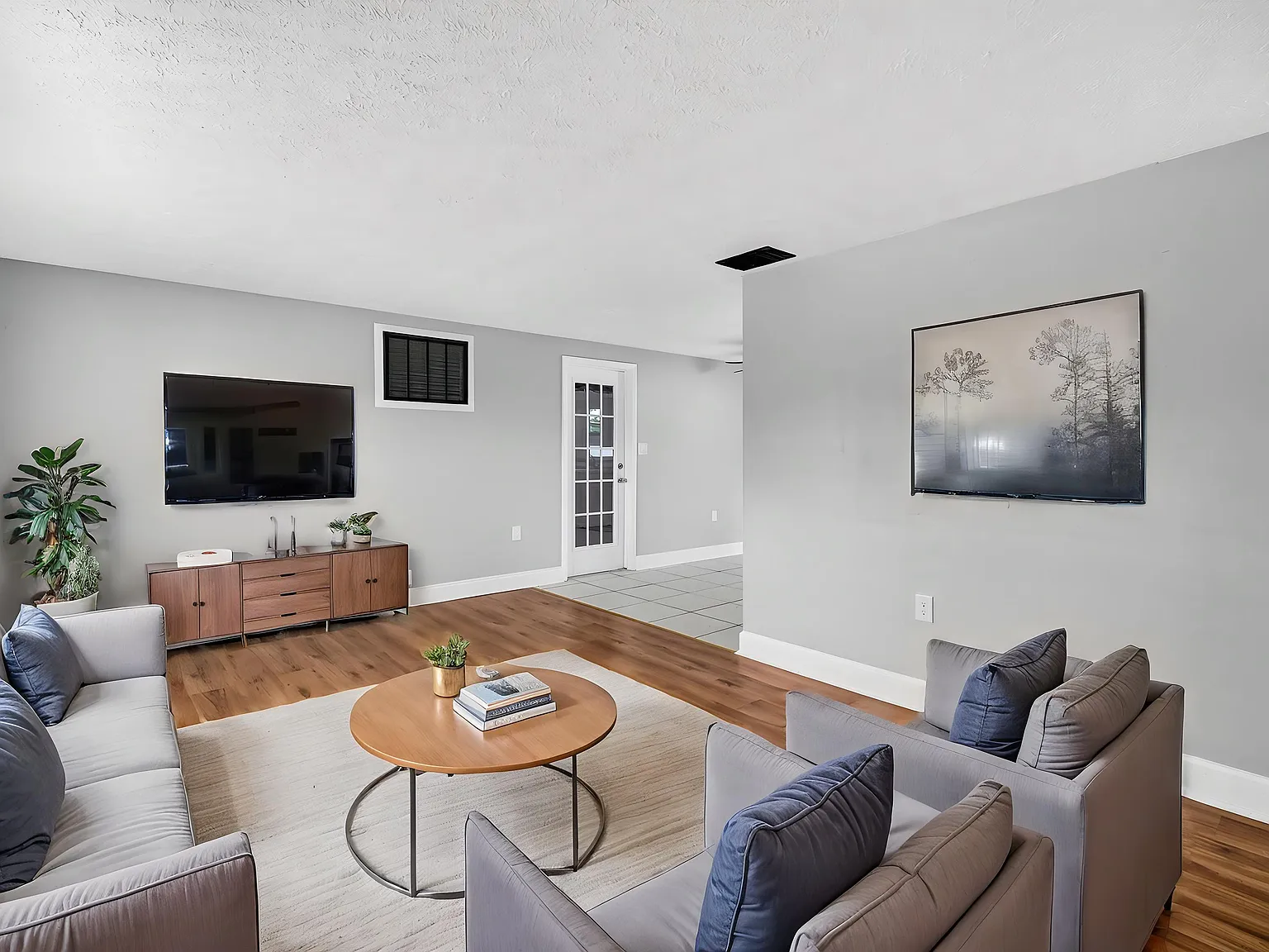 2 bed, 810 sqft, $1,395 — Photo 3
