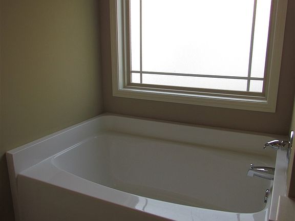 5th image of 206 S Charity Ln